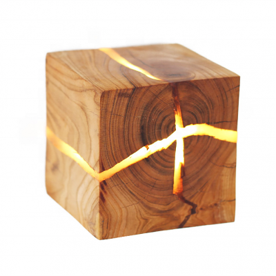 Mini wooden square shape USB port wireless charging dinner led cordless table lamps for nightclub